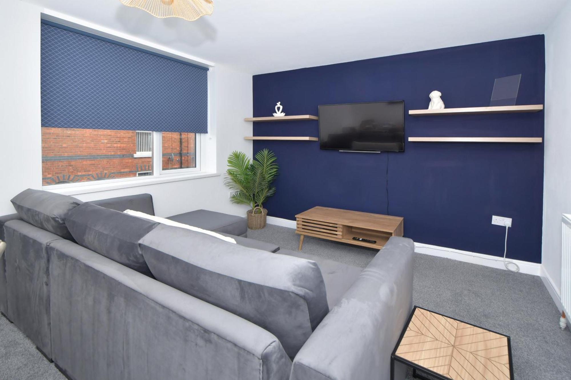 Sapphire Apartments By Yourstays - Luxury 2 Bedroom Apartments In Crewe Exterior photo