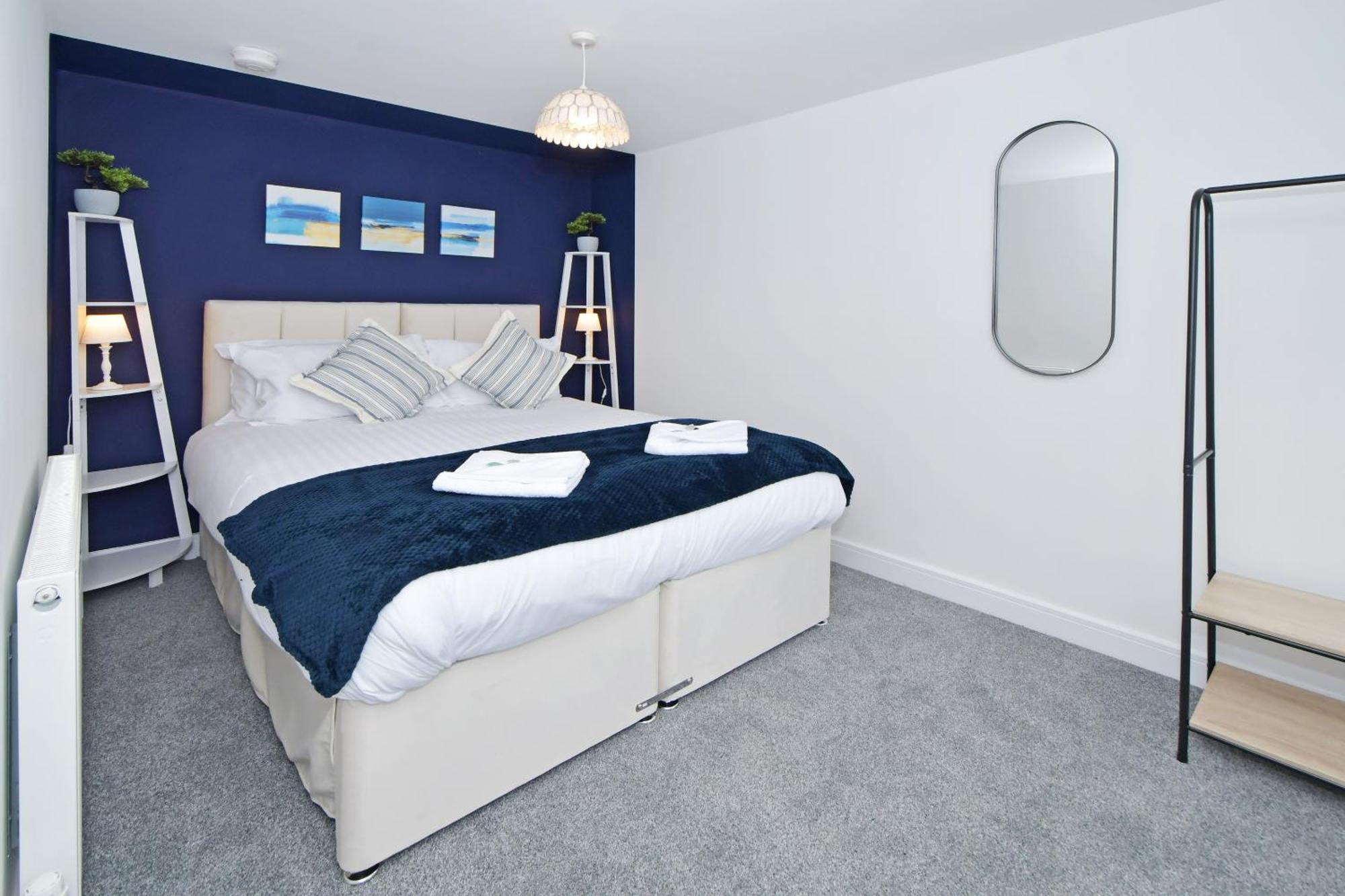 Sapphire Apartments By Yourstays - Luxury 2 Bedroom Apartments In Crewe Exterior photo