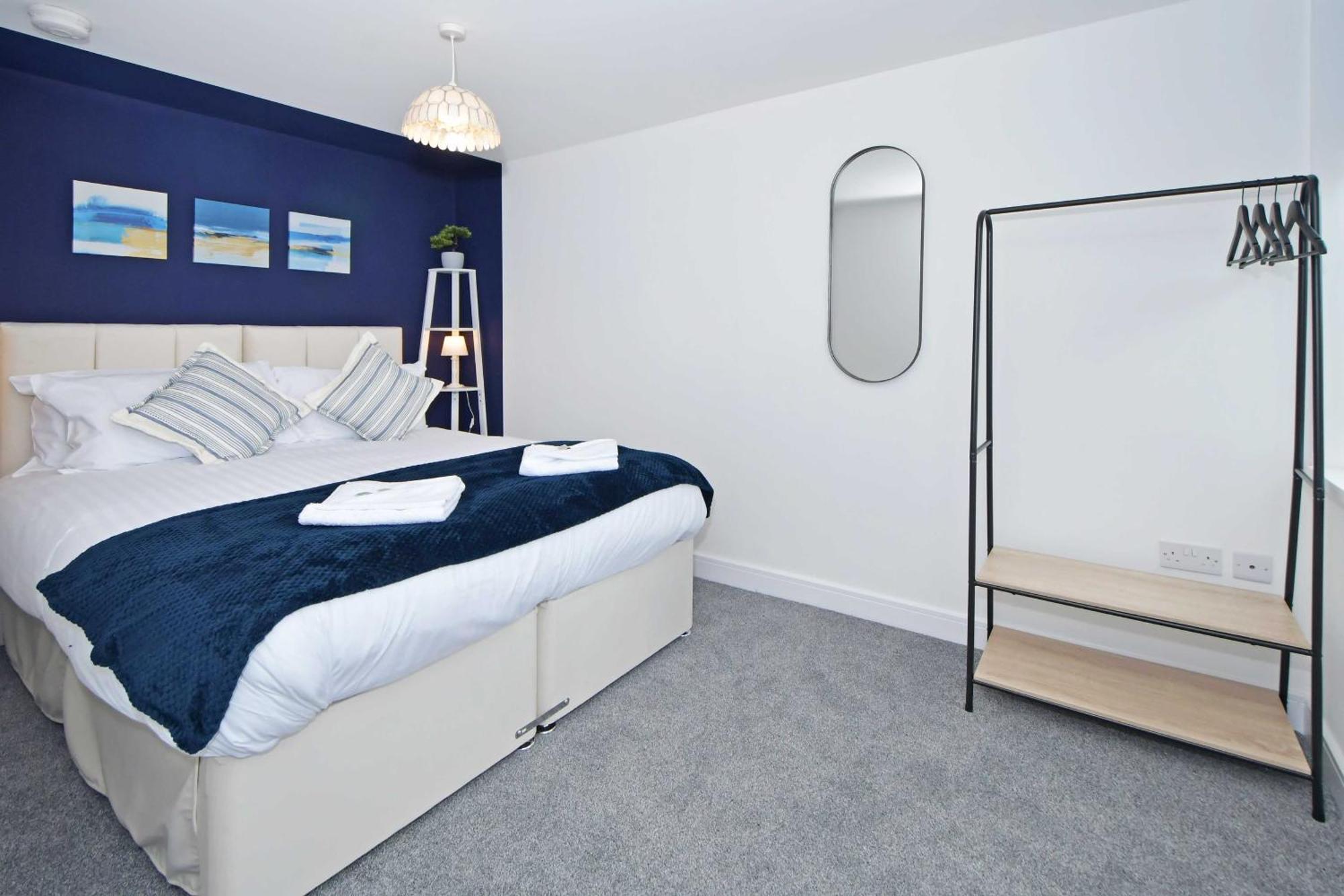 Sapphire Apartments By Yourstays - Luxury 2 Bedroom Apartments In Crewe Exterior photo