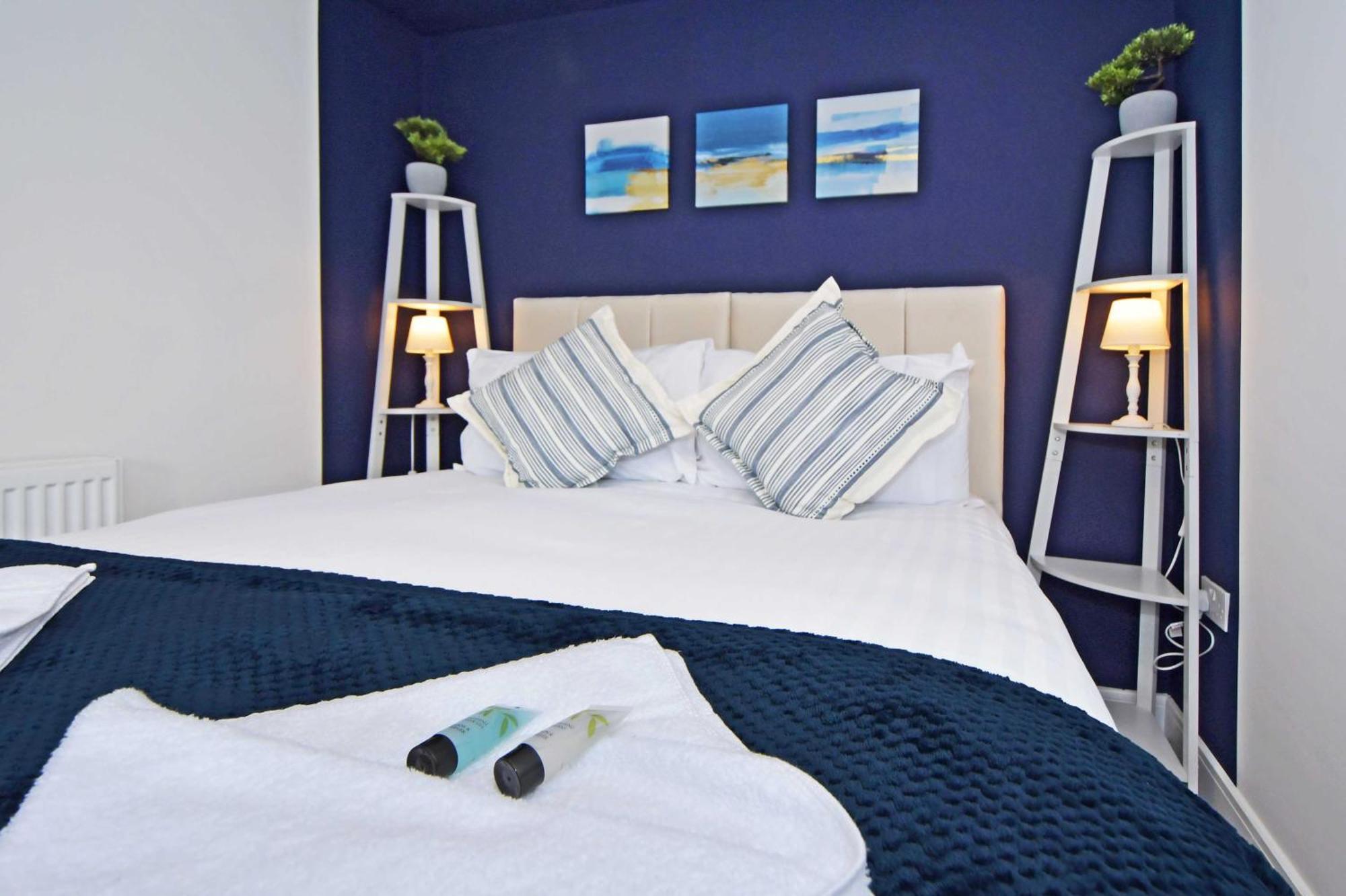 Sapphire Apartments By Yourstays - Luxury 2 Bedroom Apartments In Crewe Exterior photo