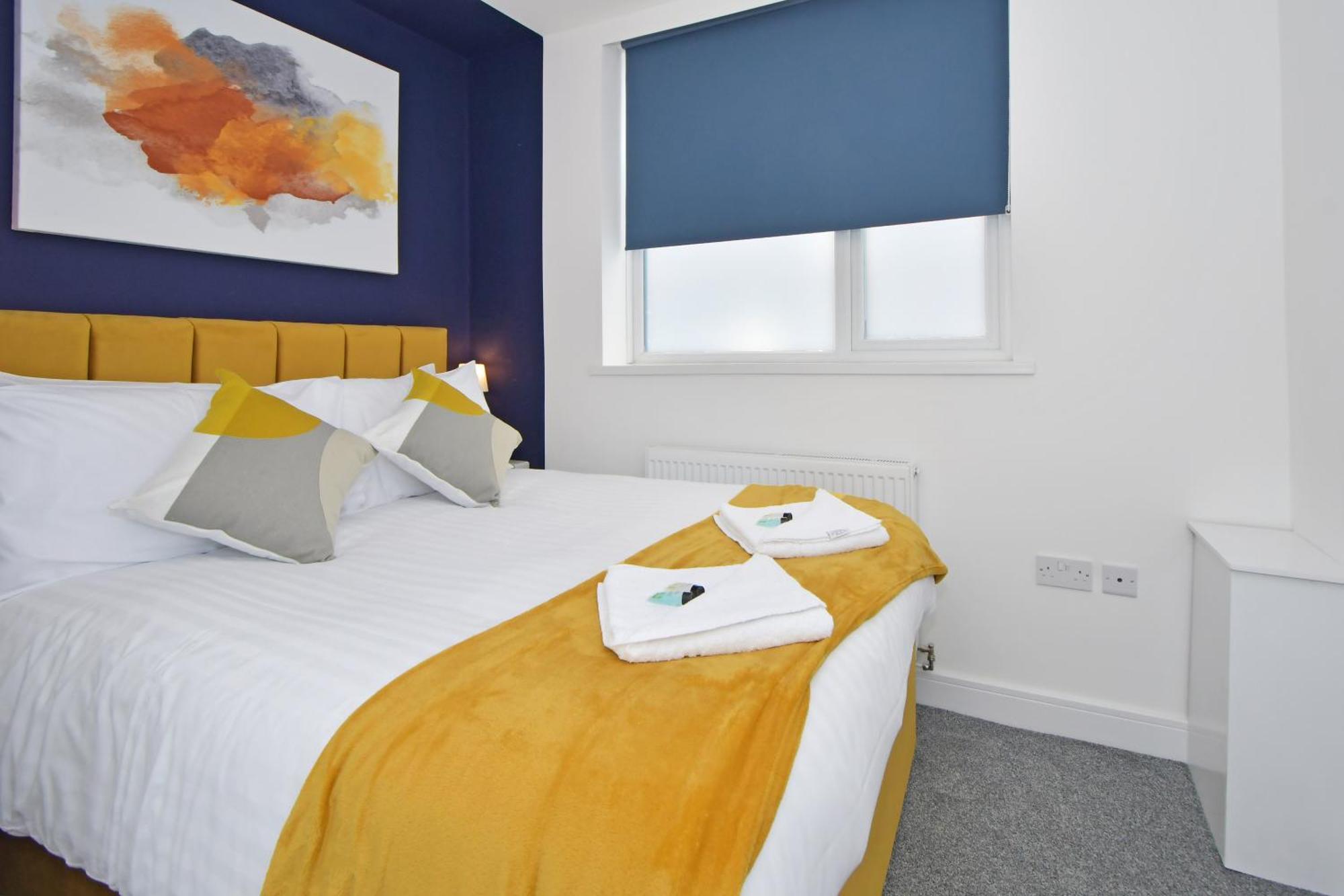Sapphire Apartments By Yourstays - Luxury 2 Bedroom Apartments In Crewe Exterior photo